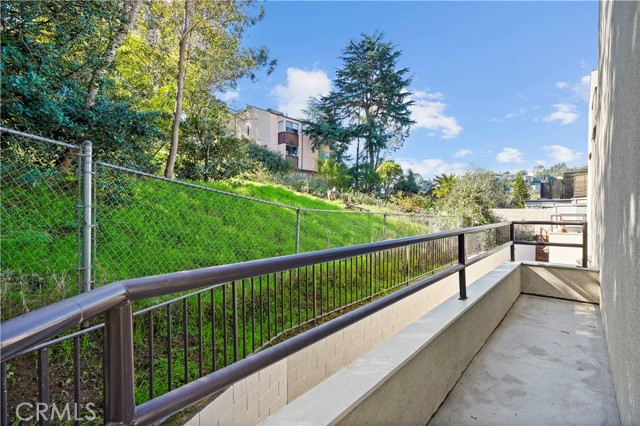 Detail Gallery Image 22 of 35 For 2364 Duane St #7,  Silver Lake Los Angeles,  CA 90039 - 2 Beds | 2/1 Baths