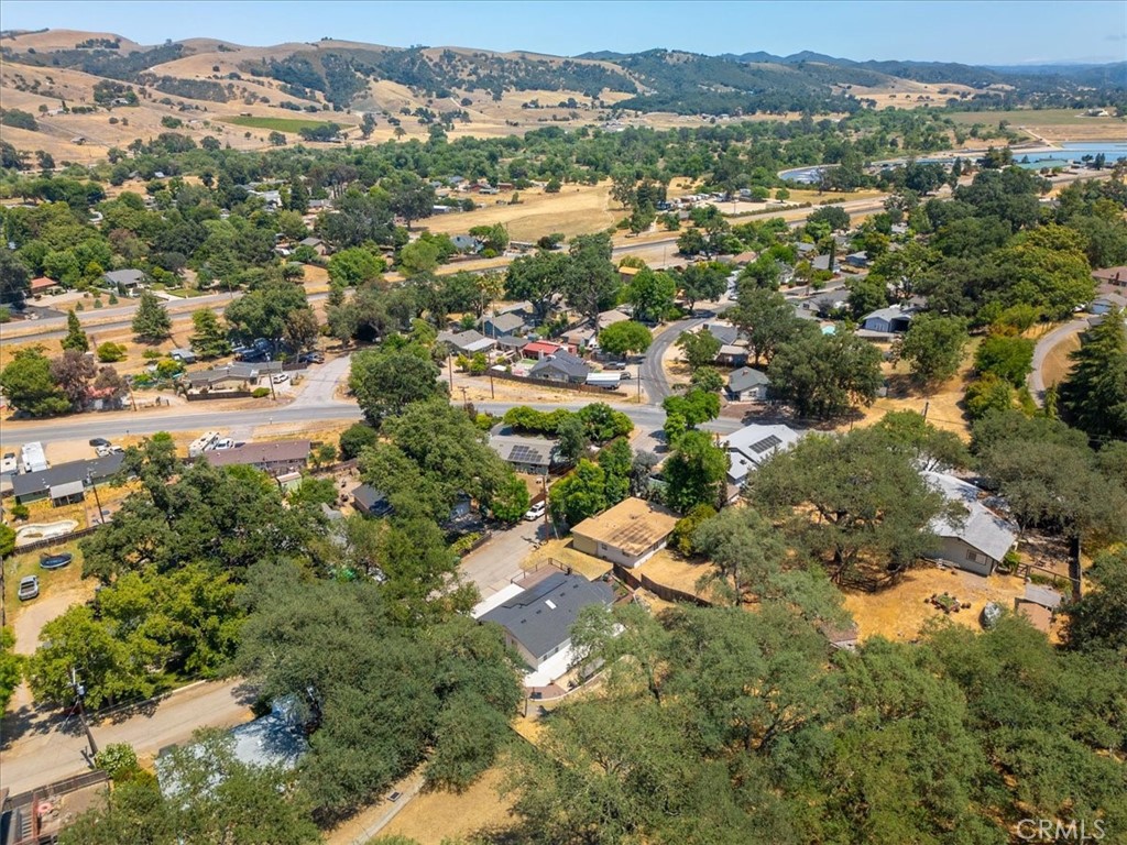 https://media.crmls.org/medias/e80d6d82-1491-41d2-a85c-1349e833fd9f.jpg?preset=X-Large