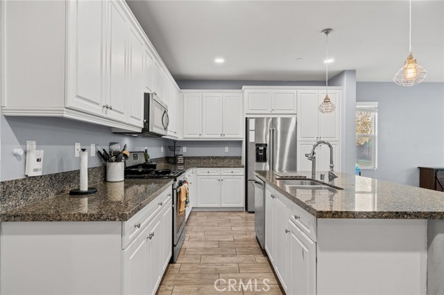 Detail Gallery Image 26 of 59 For 9705 Dutchman Peak, Bakersfield,  CA 93311 - 4 Beds | 3 Baths