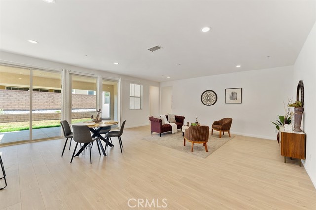 3131 E Rutherford Dr, Ontario CA: https://media.crmls.org/medias/e80e7a64-5693-4bb8-9bc0-2da33f720be5.jpg