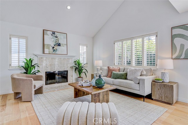 Detail Gallery Image 6 of 43 For 1808 Pullman Ln #B,  Redondo Beach,  CA 90278 - 4 Beds | 2/1 Baths