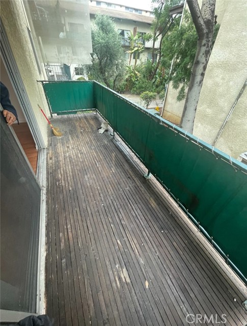 Detail Gallery Image 28 of 29 For 5460 White Oak Ave #J206,  Encino,  CA 91316 - 2 Beds | 2 Baths