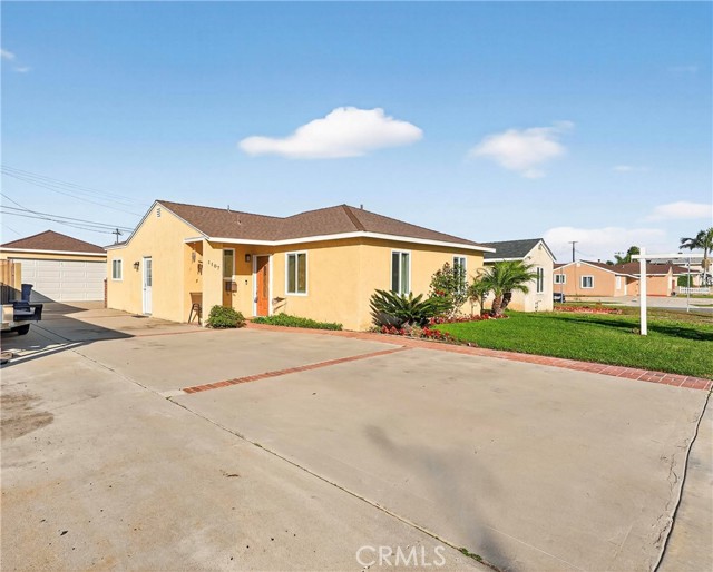 Detail Gallery Image 2 of 34 For 1107 W 210th St, Torrance,  CA 90502 - 4 Beds | 2 Baths