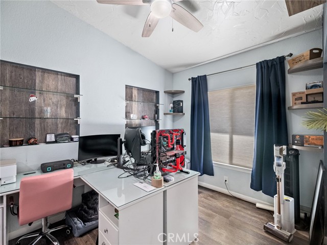 Detail Gallery Image 14 of 41 For 13826 Wawona, Apple Valley,  CA 92307 - 3 Beds | 2 Baths