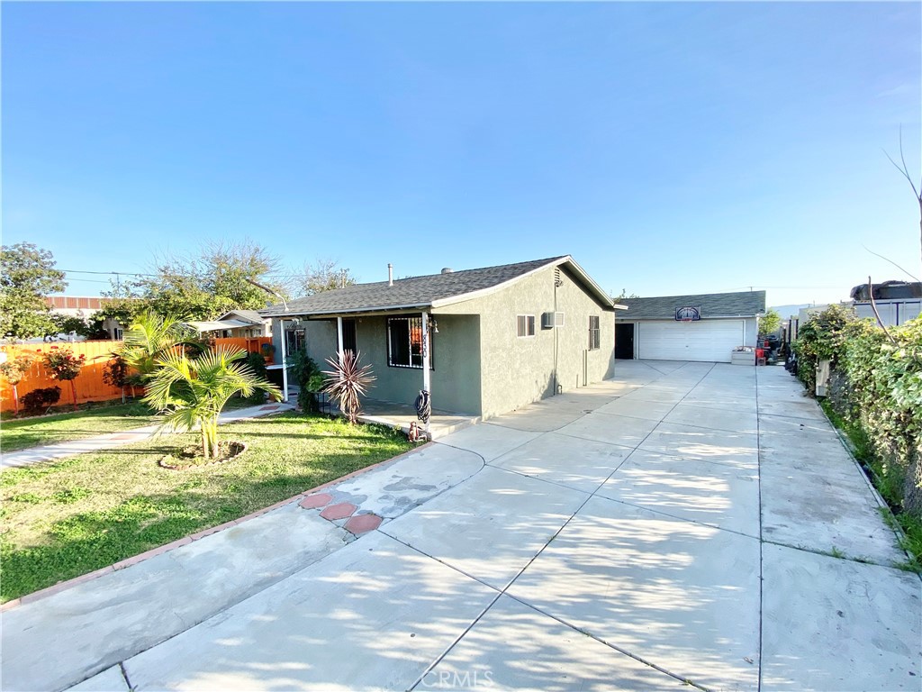 830 E Emporia Street