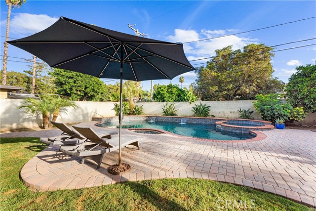 1646 E 15th Street, Santa Ana CA: https://media.crmls.org/medias/e8115df7-6032-4984-8246-f90c3be7a559.jpg