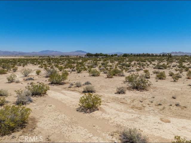 33402 Sunset Road, Lucerne Valley CA: https://media.crmls.org/medias/e811873b-1417-4749-8c0b-a6f7597e37da.jpg