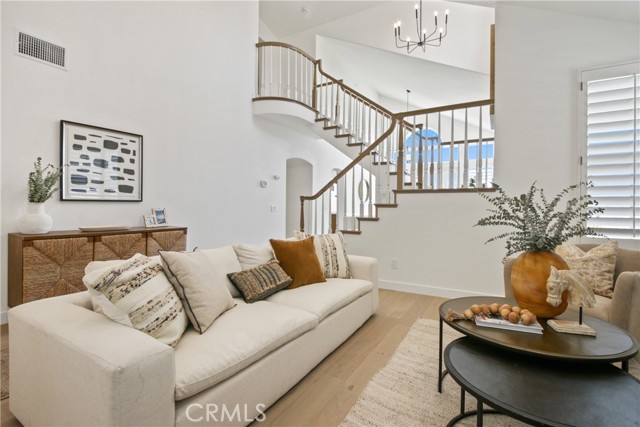 2210 Calle Opalo, San Clemente CA: https://media.crmls.org/medias/e811f14d-130b-47cd-a451-1bfdad1ffb88.jpg