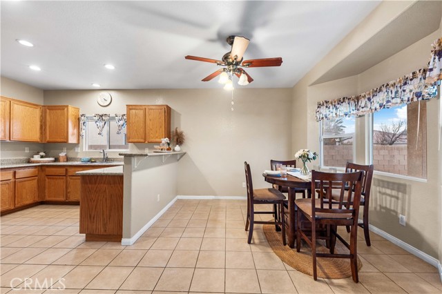 Detail Gallery Image 7 of 33 For 4139 W Avenue J6, Lancaster,  CA 93536 - 4 Beds | 2 Baths