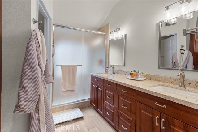 6118 E Garnet Circle, Anaheim CA: https://media.crmls.org/medias/e812664a-1b6a-4cea-9000-4388dd2588a5.jpg