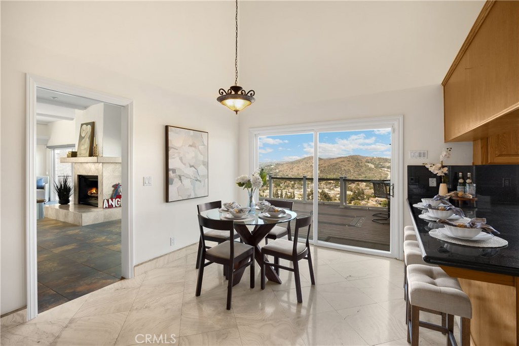 E812dd8b 8055 416f A035 1877e80a3e9e