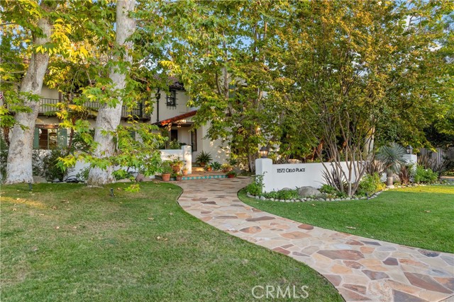 Detail Gallery Image 1 of 53 For 11572 Cielo Pl, North Tustin,  CA 92705 - 4 Beds | 3/1 Baths