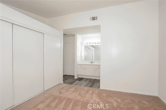 1115 E Avenue J6, Lancaster CA: https://media.crmls.org/medias/e812e7ce-dd5d-4dd8-859a-c60d784e7316.jpg