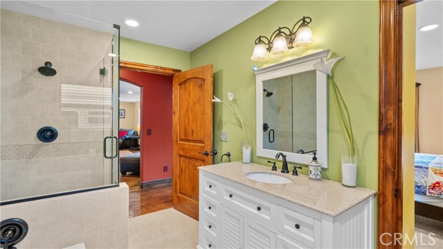24604 Apple Street, Newhall CA: https://media.crmls.org/medias/e81363ef-4fc0-418d-87f9-8f86c7f959a4.jpg