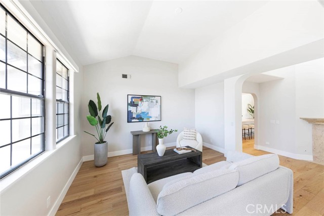 Detail Gallery Image 10 of 44 For 90 Ocean Vista, Newport Beach,  CA 92660 - 2 Beds | 2/1 Baths