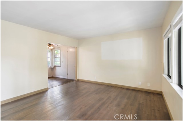 1314 Palm Avenue, Huntington Beach CA: https://media.crmls.org/medias/e81472d3-6fd0-4287-9c59-ae847cd1764c.jpg