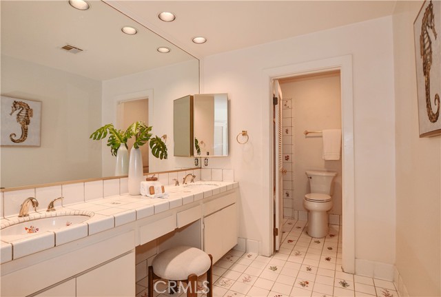 16178 Bimini Lane, Huntington Beach CA: https://media.crmls.org/medias/e81486cf-91ee-4b58-8dca-1c63035abce6.jpg