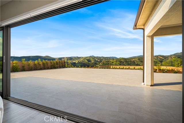 Detail Gallery Image 26 of 55 For 12043 Red Hawk Lane, Porter Ranch,  CA 91326 - 4 Beds | 4/1 Baths