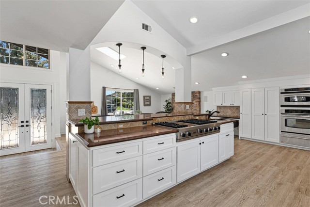 Detail Gallery Image 8 of 36 For 25226 Terreno Dr, Mission Viejo,  CA 92691 - 5 Beds | 3/1 Baths