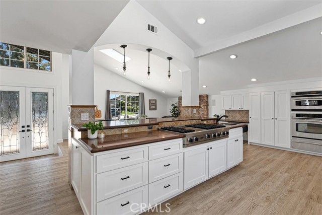 Detail Gallery Image 8 of 36 For 25226 Terreno Dr, Mission Viejo,  CA 92691 - 5 Beds | 3/1 Baths