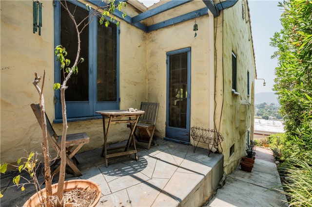 Detail Gallery Image 20 of 25 For 1224 Oberlin Dr, Glendale,  CA 91205 - 1 Beds | 1 Baths