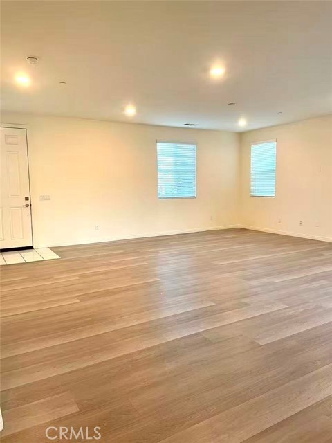 3216 E Olympic Drive, Ontario CA: https://media.crmls.org/medias/e815a45d-bee2-40fb-ae4e-f742618976b7.jpg