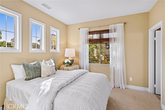 Detail Gallery Image 34 of 48 For 80 via Regalo, San Clemente,  CA 92673 - 5 Beds | 4/1 Baths