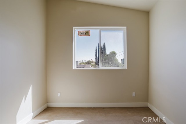 7350 Cozycroft Avenue photo 22