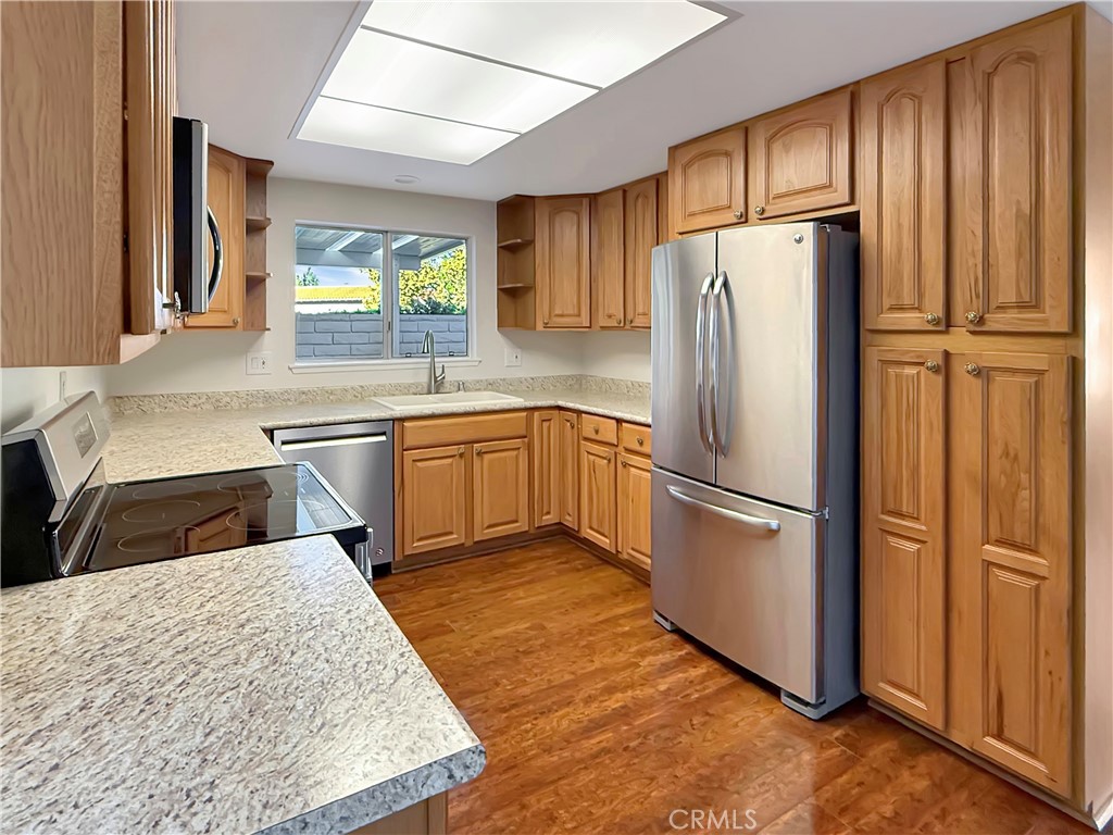 MLS #OC25274695 image #11