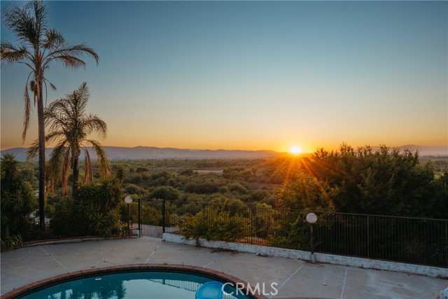 5266 Bluff Street, Norco CA: https://media.crmls.org/medias/e816fb8e-a692-4733-9410-aae6aaf48794.jpg