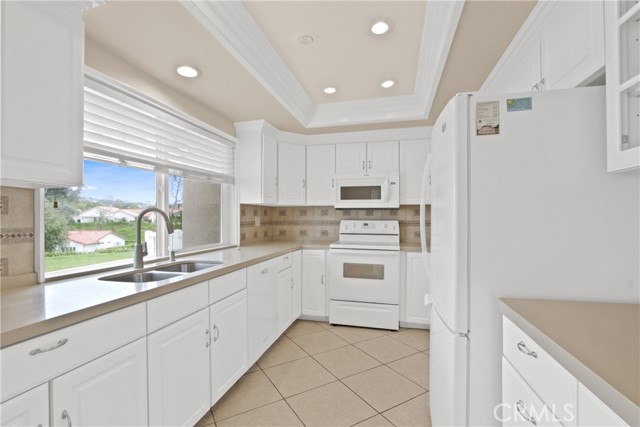 28161 Via Chabas, Mission Viejo CA: https://media.crmls.org/medias/e817b7b9-bd46-4c5b-891b-db632d73e672.jpg