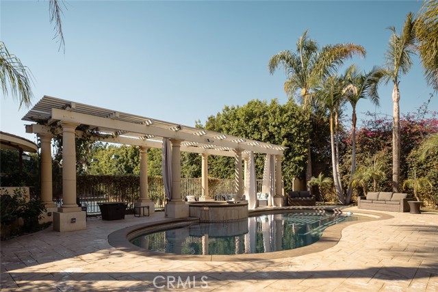 20391 Cypress Street, Newport Beach CA: https://media.crmls.org/medias/e8182495-f1ba-4a0b-92f1-a62411fcf871.jpg