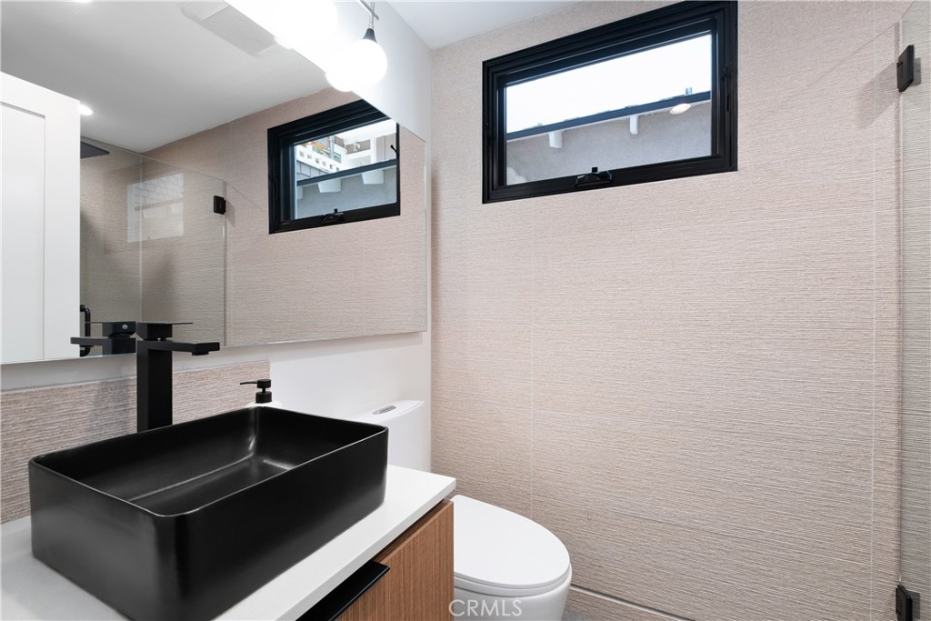 E819547d B867 4e43 8a47 50ce6d67c798