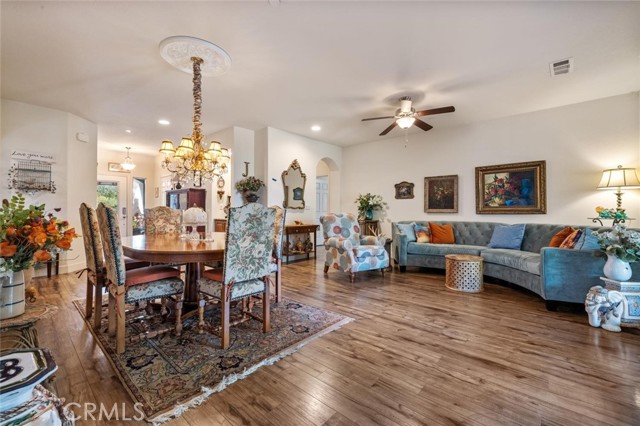 1708 Bandon Court, Oakdale CA: https://media.crmls.org/medias/e8197353-5715-4fb2-a407-bbfe623a5967.jpg