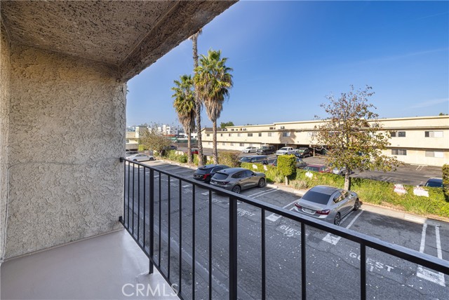 Detail Gallery Image 9 of 26 For 8505 Columbus Ave #217,  North Hills,  CA 91343 - 2 Beds | 2 Baths