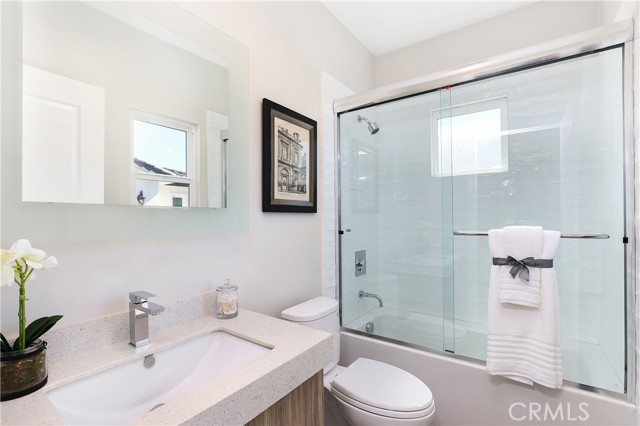 1 Sahalee Way, Phillips Ranch CA: https://media.crmls.org/medias/e81aa4a4-986d-45c1-96e9-205052e7b0b3.jpg