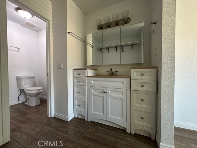 12621 Moordale Circle, Stanton CA: https://media.crmls.org/medias/e81aca8a-f4fe-4de1-b666-8fc7c7fa1e14.jpg