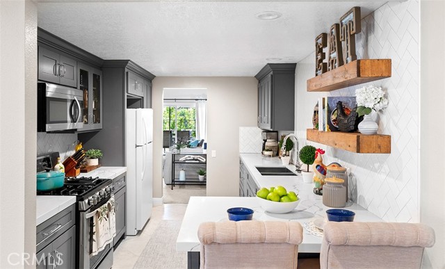 Detail Gallery Image 15 of 42 For 3922 Ravenswood Dr, Yorba Linda,  CA 92886 - 3 Beds | 2 Baths