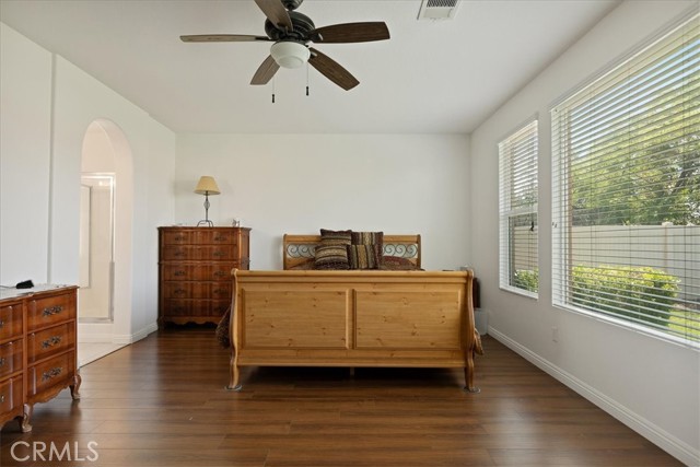 1467 Hunter Moon Way, Beaumont CA: https://media.crmls.org/medias/e81b1f48-7b95-416f-9b22-09e5c4768546.jpg