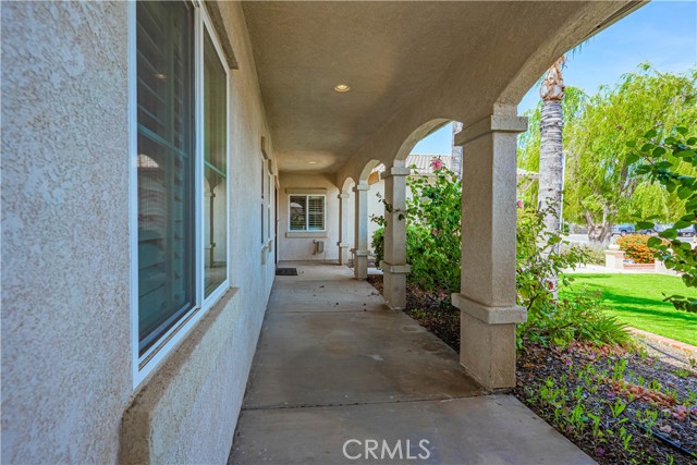 Detail Gallery Image 11 of 72 For 30867 via Bonica, Lake Elsinore,  CA 92530 - 5 Beds | 2/1 Baths
