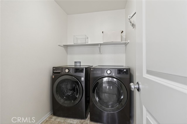 3459 N Oxnard Boulevard, Oxnard CA: https://media.crmls.org/medias/e81b922a-4bdb-4a0e-8a11-c970e8013f70.jpg