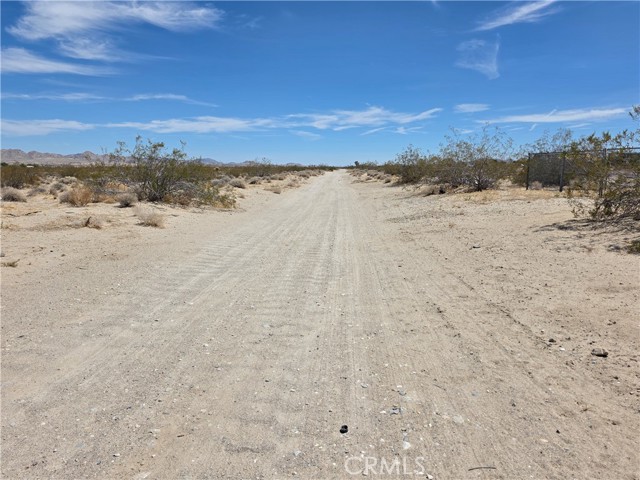 Detail Gallery Image 3 of 3 For 509 Harvest Moon St, Lucerne Valley,  CA 92356 - – Beds | – Baths