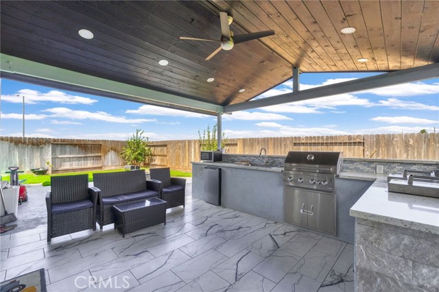 3449 Running Brook Street, Madera CA: https://media.crmls.org/medias/e81c224c-d917-441c-9e20-46d6a3f0759d.jpg