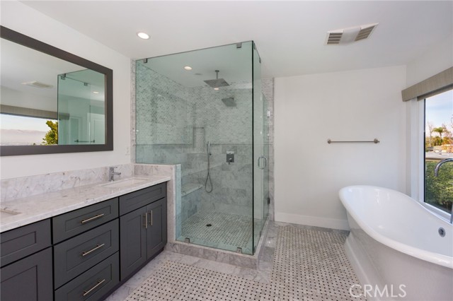 Detail Gallery Image 24 of 33 For 4752 Del Moreno Dr, Woodland Hills,  CA 91364 - 5 Beds | 5/1 Baths