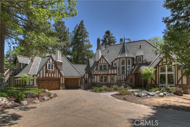 29223 Pigeon Hawk Lane, Lake Arrowhead CA: https://media.crmls.org/medias/e81ca957-f2eb-41f1-8b98-8d1b7a81ffcc.jpg