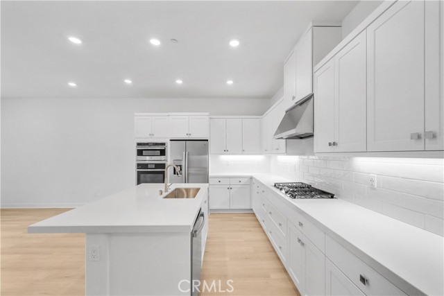 Detail Gallery Image 7 of 22 For 165 Baluster, Irvine,  CA 92618 - 1 Beds | 1 Baths