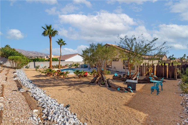 Image 3 of 21 For 65548 Avenida Barona