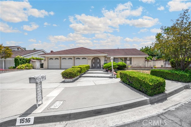 Detail Gallery Image 3 of 33 For 1516 Mesa Verde, Fullerton,  CA 92833 - 4 Beds | 2 Baths