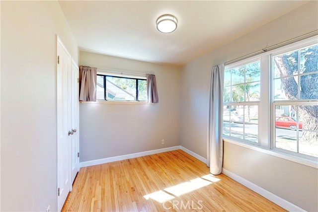 Detail Gallery Image 24 of 35 For 7648 Ostrom Ave, Lake Balboa,  CA 91406 - 4 Beds | 3 Baths