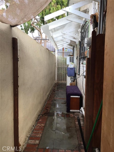 117 S Cedar, Inglewood CA: https://media.crmls.org/medias/e81e91b5-fcb2-470b-8cd0-bd507951929b.jpg